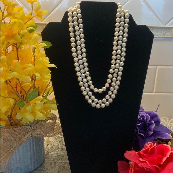 Kenneth Jay Lane Deco three row Pearly Necklace. From Neiman Marcus. - Picture 4 of 11